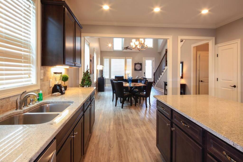 Luxury 2 Bedroom Townhouse #3 Lake Charles Exterior foto